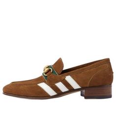 (WMNS)Gucci x adidas Loafer 'Light Brown Suede' 702284-1DPM0-2860 (Women's/Chunky Heel) Mens Designer Loafers, Adidas X Gucci, Gucci X Adidas, Gucci Loafers, Gucci Sneakers, Suede Fashion, Platform Loafers, Hot Sneakers, Adidas X