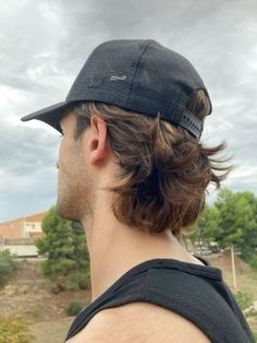 kai rhodes | caught up | windy city series | liz tomforde ˚ ✦ Mens Long Hair With Hat, Long Hair Cap Men, Long Hair Hat Styles Men, Baseball Haircuts Men, Long Hair With Hat, Baseball Haircut, Hat With Long Hair, Flow Haircut Men, Hairstyle With Hat