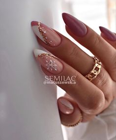 January Nails, Christmas Nails Easy, Pretty Nail Art Designs, Snowflake Nails, Christmas Nails Acrylic, Winter Nail Designs, New Year's Nails, Christmas Nail Designs