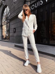 Outfit For Office, White Suit, Party Suits, Woman Suit Fashion, Classic Women, Stylish Outfit, Kpop Fashion Outfits, Business Attire, Suit Fashion