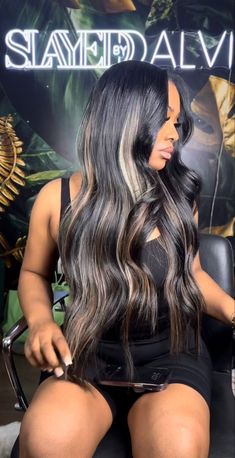 Middle Part Sew In With Highlights, See In With Highlights, Faux Highlights Black Hair, Colored Sew In, Baddie Going Out Outfits, Sew In Hairstyles, Black Hair With Highlights