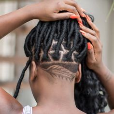 faux locs with undercut Hairstyles With Undercut, Hairstyles On Black Women, Shaved Sides Hairstyles, Undercut Natural Hair, Undercut Braid, Undercut Hair Designs, Braids With Shaved Sides, Hair Twists, Natural Hair Shampoo