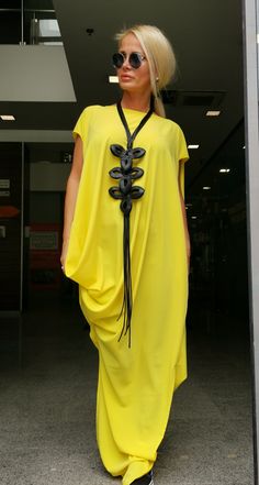 MAXI dress, Extravagant Dress, Oversize Long Dress, Loose Asimetric Dress, Gothic Dress, Sleevless Dress, Party Dress, Yellow dress Size Guide cm Size XS: Bust 84cm/Waist 64cm/ Hip 90cm Size S: Bust 88cm/Waist 68cm/ Hip 94cm Size M: Bust 92cm/Waist 72cm/ Hip 98cm Size L: Bust 96cm/Waist 76cm/ Hip 102cm Size XL: Bust 100cm/Waist 80cm/ Hip 106cm Size 2XL: Bust 104cm/Waist 84cm/ Hip 110cm Size 3XL: Bust 108cm/Waist 88cm/ Hip 114cm Size 4XL: Bust 112cm/Waist 92cm/ Hip 118cm Size 5XL: Bust 116cm/Wais Asimetric Dress, Dress Extravagant, Yellow Shirt Dress, Linen Style Fashion, Sleevless Dress, Chique Outfit, Dress Comfortable, Boho Chic Outfits, Oversized Dress