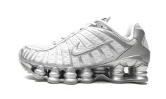 W Shox TL AR3566 003 Pure Platinum Nike Shox Tl White, Nike Shox Tl, Basket Nike, White Chrome, Nike Shox, Sneakers Grey, White Nikes, Sneakers Black, Top Sneakers