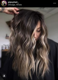 Thick Hair Balayage Brunettes, Reverse Balayage With Highlights, Dark Brown With Peekaboo Highlights, Half Baylage Brunette, Brunette With Money Piece And Highlights, Grow Out Balayage, Shadow Root Balayage Dark Brown, Brunette Balayage With Money Piece, Blended Money Piece Hair