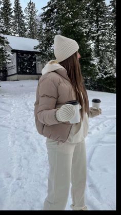 Ny Snow Outfit, Flagstaff Winter Outfits, Outfit For Canada Winter, Snow Winter Outfits Women, Outfit Ideas For Snow Winter, Snow Wear Women Winter, Outfits For The Snow Winter, Winter Gear Outfits, Snow Women Outfits