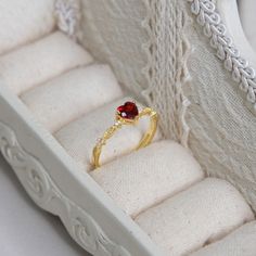 💎 Materials: Gold: 18k Gold Plated over Solid Sterling Silver Base Silver: Solid Sterling Silver Cubic Zirconia Synthetic Ruby 📐 Size: Adjustable Open Design - Size 5+ Red Heart Ring, Ruby Heart Ring, Ruby Heart, Contemporary Dresses, Garnet Gemstone, Elegant Jewelry, Jewelry Pouch, Jewelry Gift Box, Jewelry Boxes