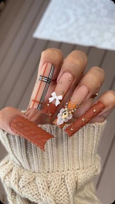 Girly Fall Nail Designs, Thanksgiving Baddie Nails, Post Malone Concert Nails, Fall Nails With Burgundy, Sweater Nails Thanksgiving, Fall Nails For Thanksgiving, Nails Design Fall 2024, Elegant Fall Nails Square, Boujee Fall Nails