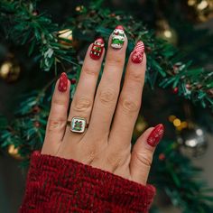 Creative christmas nail design ideas perfect for a polished holiday look Nail Designs Acrylic, Neutral Nail, Christmas Nails Easy, Nails Easy