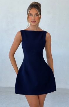 Dress Neck Shapes, Royal Blue Short Dresses, Navy Dress Mini, Timeless Short Dress, Mini Cocktail Dress Classy, Cocktail Gala Dress, Navy And Gold Outfits, Navy Hoco Dresses, Blue Mini Dress Formal