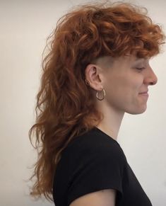 Long Curly Haircuts, Mohawk Hairstyles, Haircut Inspiration, Punk Hair, Peinados Fáciles Para Cabello Corto, Alternative Hair, Hair Collection, Mullet Hairstyle, Cut My Hair