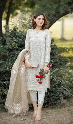 Pakistani Dresses Party, Outfit Ideas 2022, Bridal Couple, Couple Outfit Ideas, Bridal Dresses Pakistan