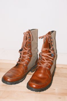 Wolverine boots in the 1000 mile series. Solid shape overall with lots of light wear and tear to the leather but plenty of life left. Wolverine 1000 Mile Boots, 1000 Mile Boots, Wolverine 1000, Wolverine 1000 Mile, Wolverine Boots, The 1000, Solid Shapes, Vintage Denim Jeans, Mens Shoes Boots