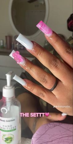 Short Medium Acrylic Nails Baddie, Cute Medium Nail Sets, Medium Full Set Nails Acrylics, Simple Junk Nails, Medium Set Nails, Baddie Nails Instagram Short, Short Acrylic Nails Square Solid Color, Pink Square Nails Design, Short Nail Sets Acrylic