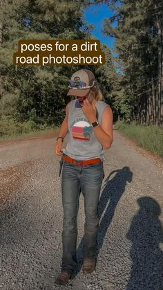 Dirt Road Photoshoot, Western Outfits Women Party, Road Photoshoot, Western Outfits Women Casual, Summer Cowgirl, Western Photo Shoots, Country Girl Life