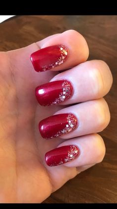 From candy-cane stripes to snowmen, unique winter motifs are a creative way to bling out your nails for the holidays. Try these wildly fun designs and add extra pizzazz to your outfit! Holiday Nails Christmas, Christmas Manicure, Holiday Nail Designs, Christmas Gel Nails, Christmas Nail Art Designs, Holiday Nail Art, Christmas Nails Acrylic, Xmas Nails, Christmas Nail Designs