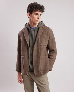 Men's jacket with buttoned stand-up collar. Double-face fabric and half-back lining. Three patch pockets on the front, including a chest pocket. Invisible patch pocket inside. Exposed button placket and tightening placket on the sides. Wool Jacket Men, Leopard Jacket, Style Chic, Double Face, Wool Jacket, Button Placket, Chest Pocket, Men's Jacket, Patch Pocket