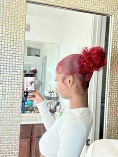 Red Hair Combo, Natural Hair Bun Styles, Dyed Natural Hair, Hairdos For Curly Hair, Pretty Hair Color