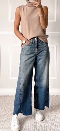 Wide Leg Casual Outfit, Modern Wide-leg Jeans For Summer, Casual Linen Wide-leg Jeans, Chic Wide-leg Jeans With Pockets, Outfit Wide Leg Jeans, Modern Wide-leg Jeans For Fall, Wide Leg Jeans Outfit Fall 2024, Saturday Fashion, Saturday Outfit