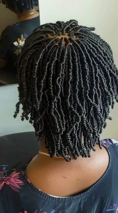 24 Protective Hairstyles for Thin Hair: Stylish Solutions for Delicate Strands | LooksNiceOnMe Finger Coils, Twist Styles, Hair Twist Styles, Twist Outs