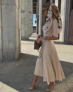 Summer In Europe Outfits, Money Clothing, Summer Pieces, Lawyer Fashion, Ny Trip, 30 Outfits, Outfit Chic, Stil Elegant, Money Aesthetic