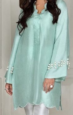 Pakistani Kaftan Designs, Silk Kurti Design, Pakistani Kaftan, Silk Kurti Designs, Kaftan Designs, Velvet Dress Designs, Silk Kurti, Pakistani Dresses Casual, Kurti Design