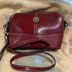 Women’s Red Leather Handbag Bisonjs Brand New Without Tags Burgundy Satchel For Shopping, Vintage Red Shoulder Bag For Daily Use, Burgundy Bags With Removable Pouch, Vintage Burgundy Shoulder Bag With Adjustable Strap, Classic Red Handheld Shoulder Bag, Chic Burgundy Satchel, Vintage Burgundy Bag With Adjustable Strap, Vintage Red Crossbody Shoulder Bag, Vintage Red Shoulder Bag With Removable Pouch