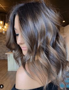 Curtain Bangs Medium Hair Balayage, Hair Melt, Red Balayage Hair, Fancy Hair, Hair Color Caramel, Brunette Hair With Highlights, Caramel Balayage, Brunette Balayage Hair, Hair Color Shades