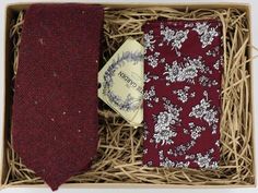 For men’s ties and ties for men choose The Tie Garden. This burgundy tie is a wool tie and comes complete with a matching floral pocket square. The set is perfect wedding dress (wedding attire) and can double up as groomsmen gifts or gifts for men. The floral pocket square set is perfect as ties for men, a wedding tie or wedding attire (groomsmen gifts). - Handmade items- Luxury wool and cotton- Available as individual item, a duo or trio set- Colours include: burgundy, white- Slim tie (6cm wide Wedding Attire Groomsmen, Square Wedding Dress, Floral Pocket Square, Pocket Square Wedding, Burgundy Tie, Wedding Gifts For Groomsmen, Mens Ties, Ties For Men, Wool Tie