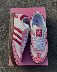 Light Pink Adidas, Instagram Shoes, Samba Shoes, Shoes For School, Mode Shoes, Shoe Designs, Modern Shoes