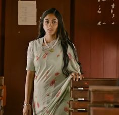 Seeta Ramam Blouse Design, Sita Ramam Saree Blouse, Sita Ramam Blouse Images, Georgette Blouse Designs Latest, Onam Blouse, Seetha Ramam Saree Blouse, Sitaramam Movie Blouses