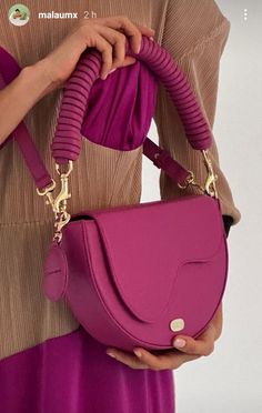 Pretty Bags, Purse Accessories, Leather Jewelry, Luxury Bags, Women Handbags, Bag Lady, Purse, Purses And Bags, Handbags