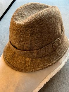 Vintage Aquascutum of London Bucket Hat, Made in England, 100% wool, 7 1/8 inches Wool Bucket Hat, Caps Hats, Bucket Hat, Accessories Hats, England, Electronic Accessories, London, Purses And Bags, Wool