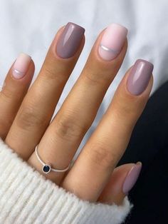 Love elegant nail looksThese Korean-inspired mauve nails with a soft and muted color palette are just the thing for you. Mauve Nails, Unghie Sfumate, Nagel Tips, Cute Gel Nails, Dipped Nails, Manicure Y Pedicure