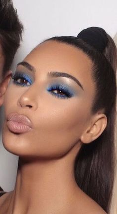 Kardashian Makeup, Kim Kardashian Makeup, Blue Makeup Looks, Dramatic Eye Makeup, Kim K Style, Hooded Eye Makeup, Beauty Make-up, Kardashian Kollection