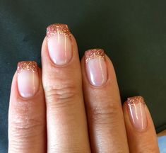 Gel Nails Rose, Nails Rose Gold Glitter, Nails Rose Gold, Rose Gold Nails Glitter, Matte Make Up, Glitter French Nails, Nails Rose, Glitter French Manicure, Gold Glitter Nails