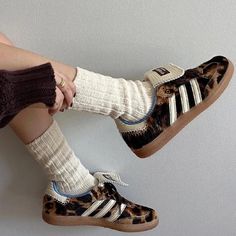 Pretty Shoes Sneakers, Animal Print Fashion, Shoes Outfit, Event Outfit, Sneaker Heels