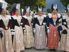 size: 24x18in Photographic Print: People in Traditional Costumes from Several Regions, Interlaken, Switzerland by Christian Kober : Fashion Switzerland People, Stock Photos People, Interlaken Switzerland, Historical Moments, Interlaken, National Dress, Photographs Of People, Folk Dresses, Historical Dresses