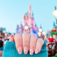 Disney World Nails, Disney Themed Nails, Disney Christmas Nails, California Nails, Disney Acrylic Nails, Minnie Mouse Nails, Cruise Nails