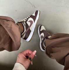 Diffused Taupe Dunks Outfit, Low Dunks Outfit, Nike Dunk Low Women, Dunks Outfit, Basket Nike, All Nike Shoes