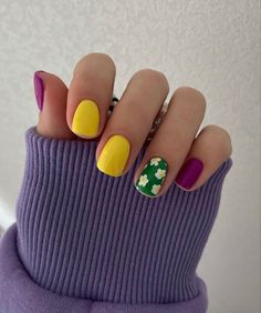 Retro Nail Designs Simple, Summer Short Nails, Cute Nail Ideas, Summer Nails Designs, Multicolored Nails, Hello Nails, Cute Nail, Cute Gel Nails, Nails 2024