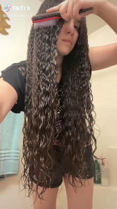 Curly Hair Routine For Long Hair, Aussie Curly Hair Routine, Long Mixed Curly Hair, Curly Hair Down, Long Curly Hair Routine, Hairstyles For Mixed Curly Hair, Curly Hair Care Routine, Mixed Curly Hair, Curly Hair Videos