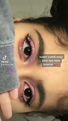 Makeup Ideas For Black Eyes, Eye Makeup Ideas Aesthetic, Black And Pink Eyeshadow, Pink Eyeshadow Looks Black Women, Coquette Eyeshadow, Pink Eyeshadow Ideas, Cute Eye Makeup Looks, Pink Face Makeup, Eyeliner Eyeshadow Looks