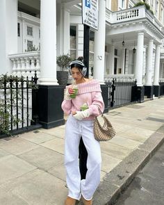 Shoulder Sweater Outfit, Off Shoulder Outfit, Uggs Aesthetic, Uggs Pink, Aesthetic Matcha, Pink Headphones, Off Shoulder Sweater, Viral Post, Shoulder Sweater