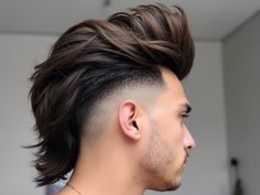 The Low Taper Mullet: A Stylish Twist for Men – VAGA magazine Low Taper Mullet, Twist For Men, Low Taper, Textured Haircut, Traditional Hairstyle, Men's Hairstyle, Different Hair Types, Top Hairstyles, Men's Hairstyles