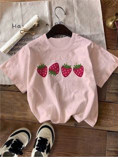 Rosa Casual Collar manga corta Tela Geométrico,Tie-Dye,Frutas y verduras  Embellished Estiramiento medio Baggy T-shirt, Girls T Shirts, Fruit Print, Knitting Girls, Kids Sleepwear, Kids Beachwear, Summer Kids, Bra Women, Girls Clothing