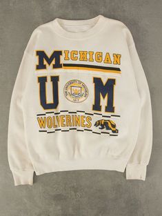 Vintage Michigan Sweatshirt, Maize Out Michigan Outfit, University Of Michigan Outfit, Michigan Football Outfit, Collage Sweatshirts, Vintage College Sweatshirts, Michigan Apparel, Wolverine Shirt, Michigan Hoodie