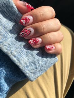 Handkerchief Nails, Navratri Nails Idea, Cowboy Nails Design, Red Western Nails, Navratri Nails, Bandana Nail Art, Picasso Nails, Bandana Nails, Hawaii Nails