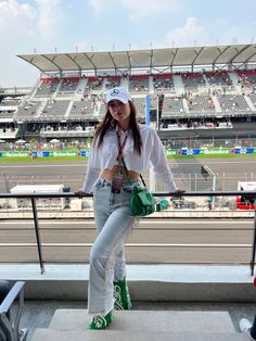 Us Grand Prix Outfit, Austin Gp F1 Outfit, Formula 1 Outfit Women Miami, Formula 1 Outfit Women Mercedes, Racing Inspired Outfit, Formula 1 Paddock Outfit, Rally Outfit Woman, F1 Wags Style, Austin Gp Outfits