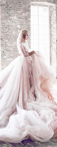 Fairytale... Be Inspirational ❥|Mz. Manerz: Being well dressed is a beautiful form of confidence, happiness & politeness Elegant Bridal Gown, Fest Outfits, Hayley Paige, Pink Wedding Dresses, A Wedding Dress, Beauty Dress, Princess Wedding Dresses, Wedding Dresses Plus Size, Princess Wedding